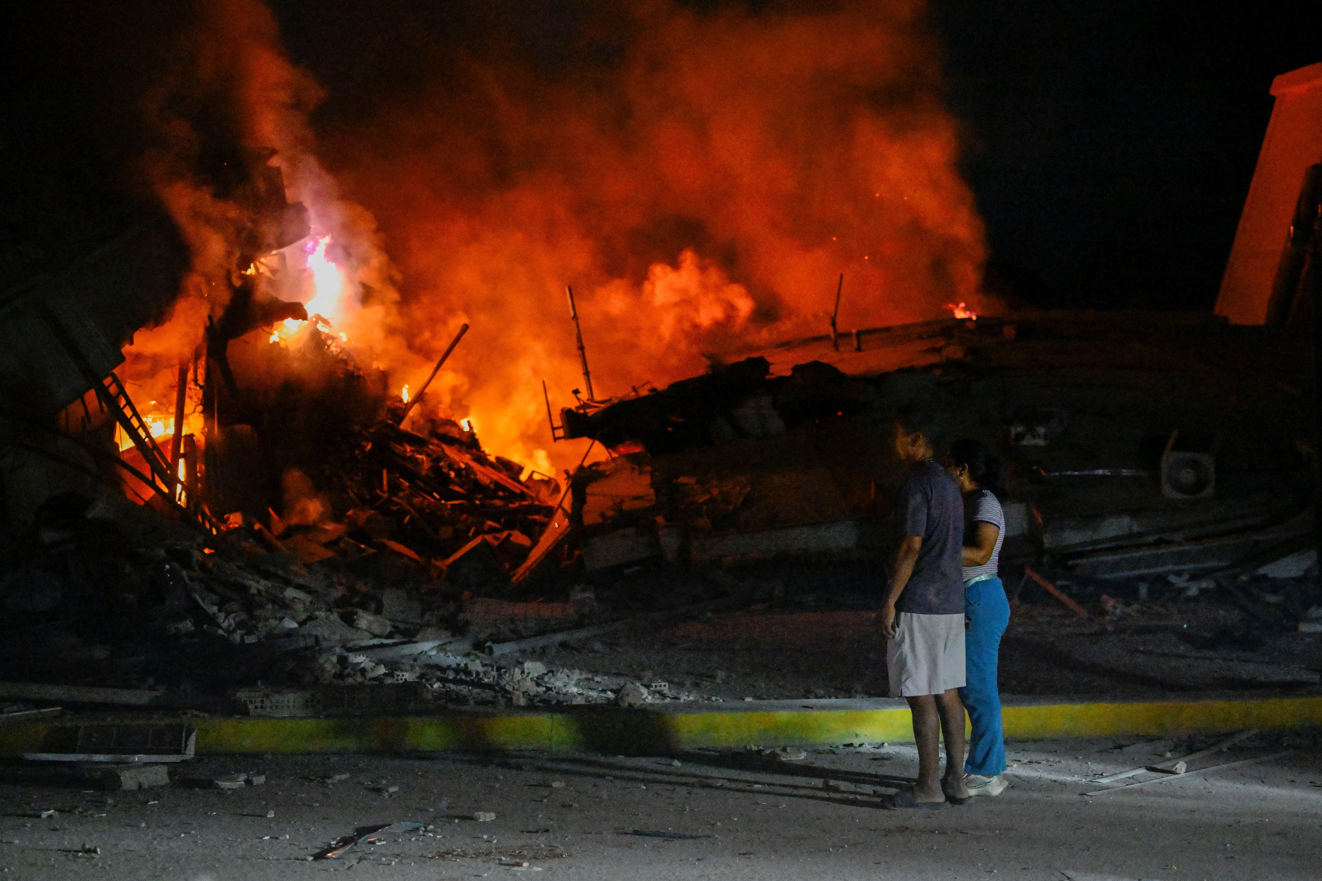 Número de mortos por terremoto na Venezuela sobe para 164, e equipes buscam sobreviventes; SIGA