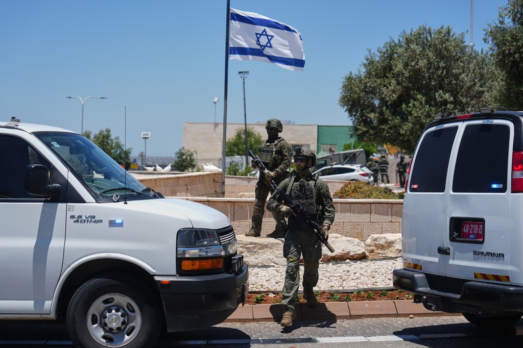 Ataque a tiros deixa um morto e cinco feridos em Israel