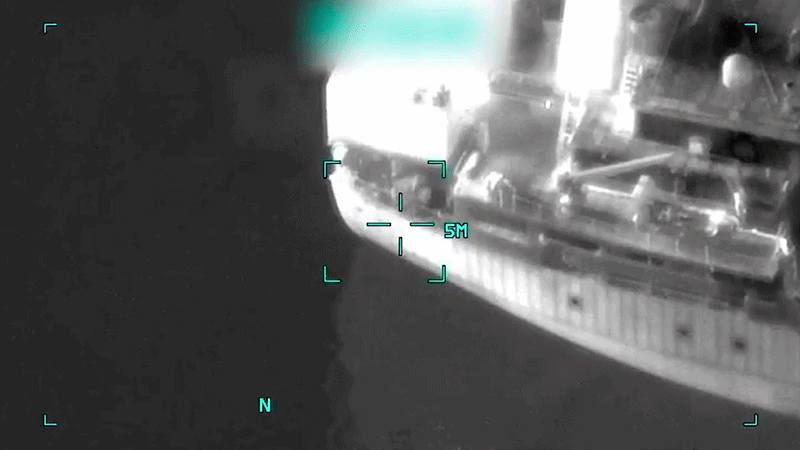 VÍDEO: EUA mostram ataque a navio que ‘transportava petróleo iraniano’ no Golfo de Omã