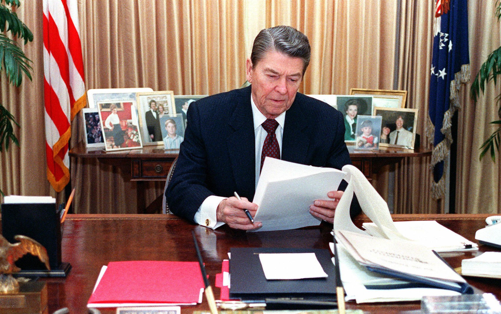 Campanha nas redes tenta reescrever legado de Richard Nixon, 1º e único presidente a renunciar nos EUA e admirado por Trump