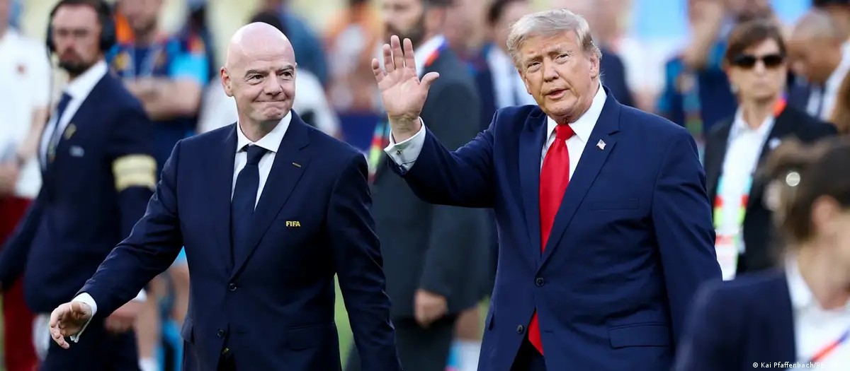 Infantino vai pedir a Trump ajuda para permanecer à frente da FIFA, diz jornal